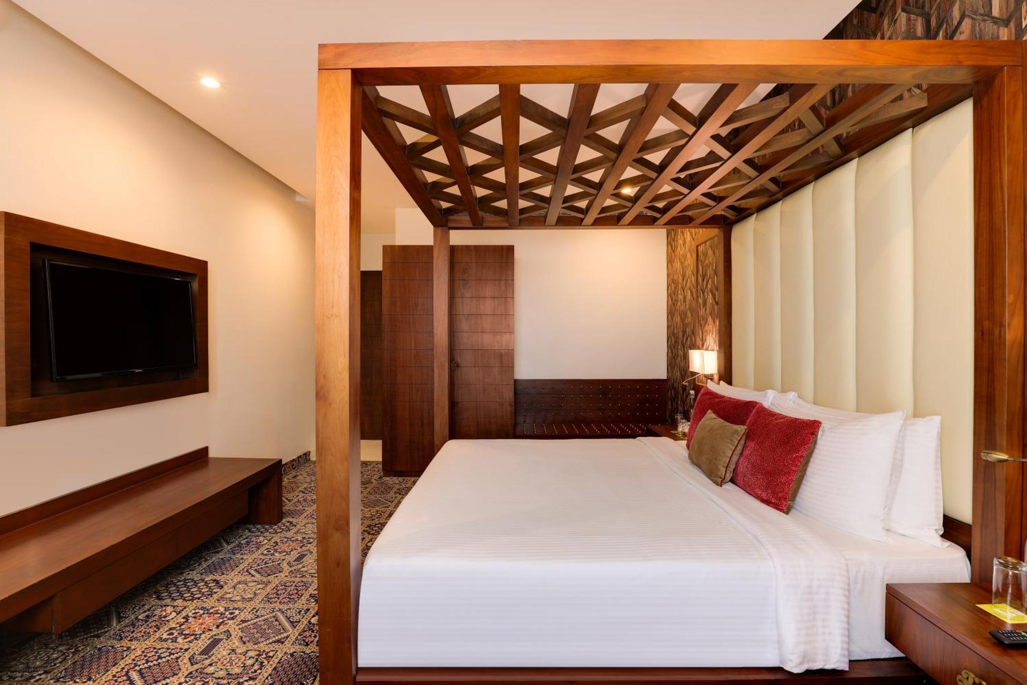 Saura Hotel, Agra - A Club Mahindra Associate Buitenkant foto