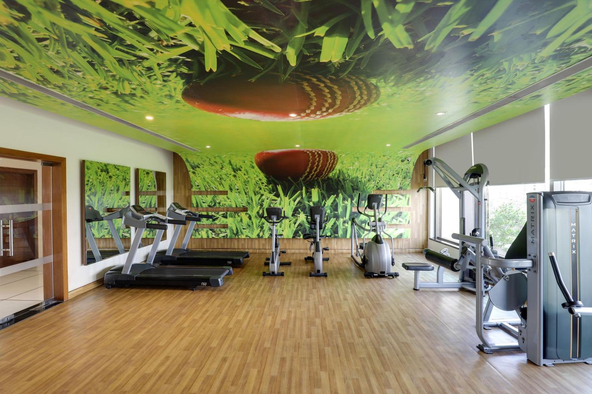 Saura Hotel, Agra - A Club Mahindra Associate Buitenkant foto