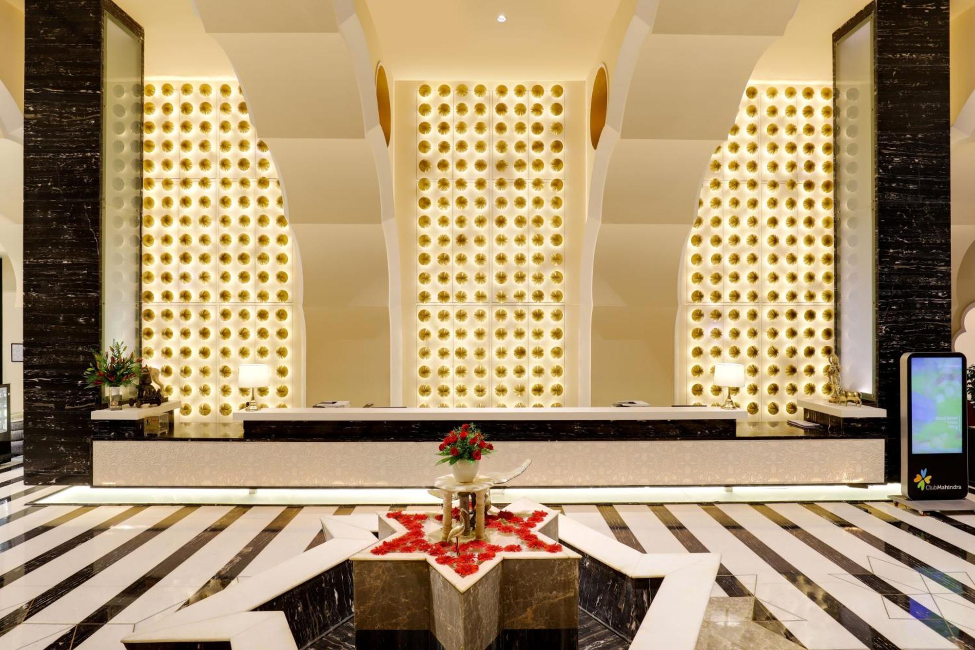 Saura Hotel, Agra - A Club Mahindra Associate Buitenkant foto