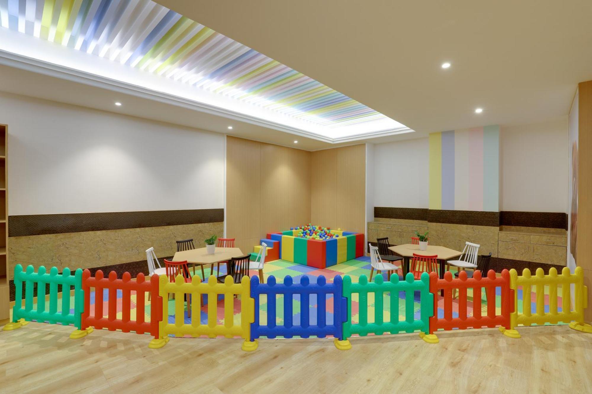 Saura Hotel, Agra - A Club Mahindra Associate Buitenkant foto